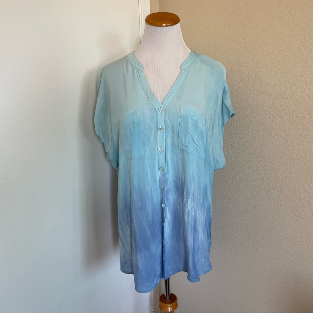 TORRID NWT 00 M/L 10 Blue Gradient Women's Tie Dye Top